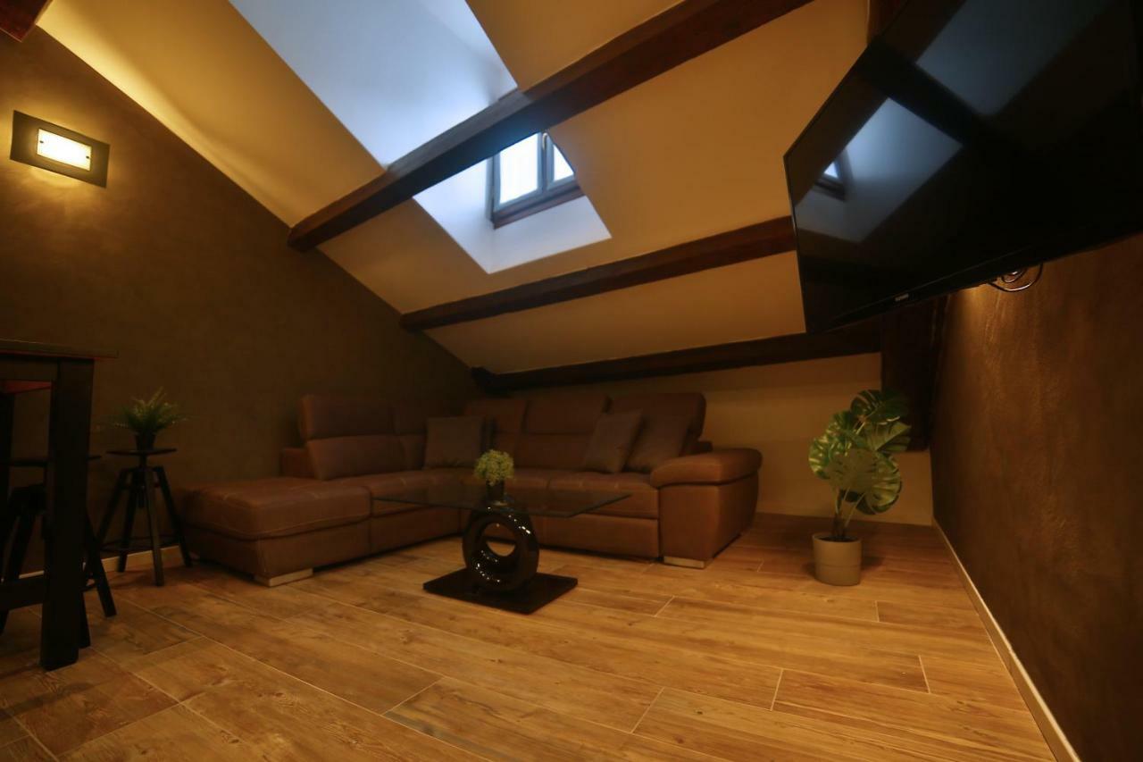 Moscova Attic Near Duomo Apartment Milano Ngoại thất bức ảnh