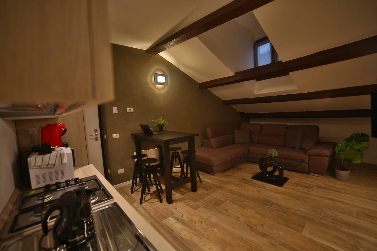 Moscova Attic Near Duomo Apartment Milano Ngoại thất bức ảnh